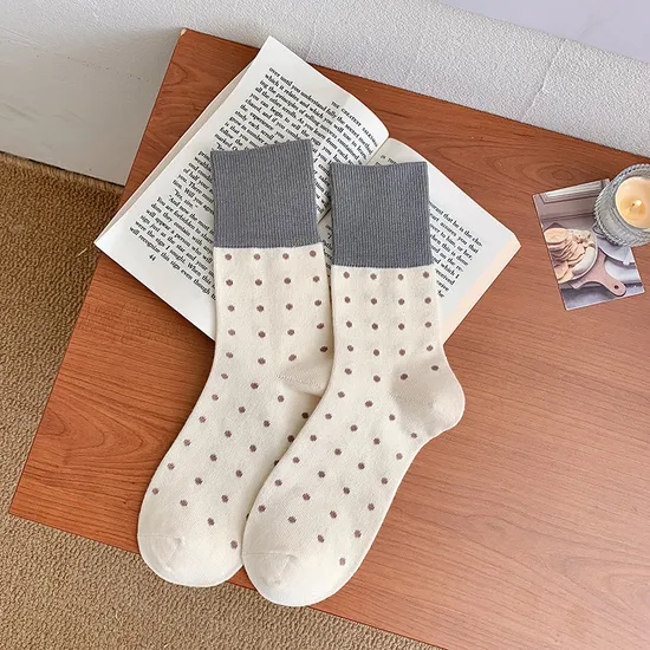 Elegant Small Dots MID-Calf Women′s Autumn and Winter New Socks Personalized Daily Color Collision Retro Department Korean Mori System Socks