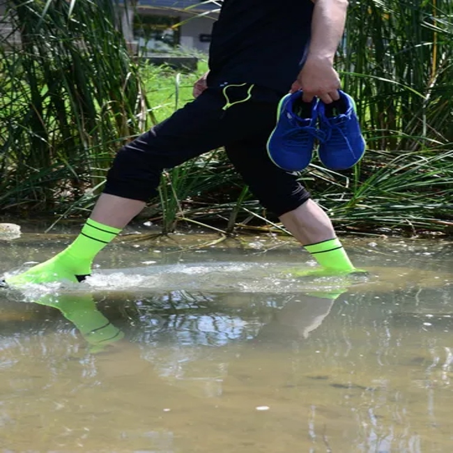Nylon + Cotton + Waterproof Membrane Long Waterproof Socks for Outdoor Play
