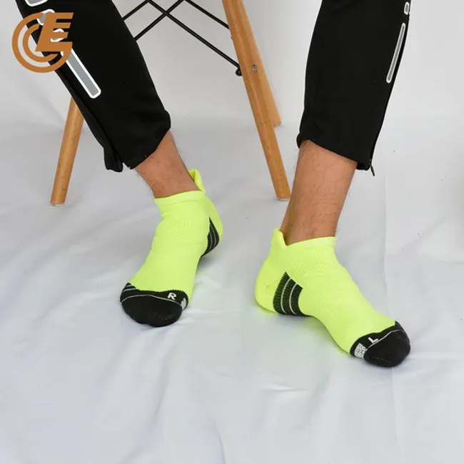 Qlm-317-7 Custom Design Comfortable Business Sports Grip Ankle Socks for Summer