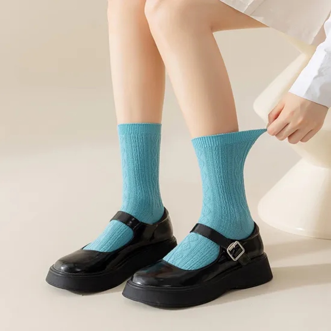 Wholesale Custom Plain Fashion Women Embossed Cotton Crew Socks