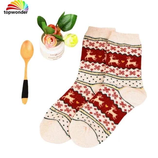 Customize and Wholesale Winter Thick Knitting Christmas Deer Sock in Many Colors and Sizes at Low Prices