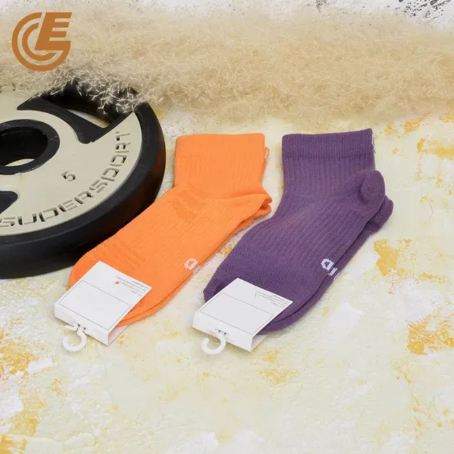 Qlm-146-7 Outdoor Sports Wear Compression Cotton Running Socks for Woman
