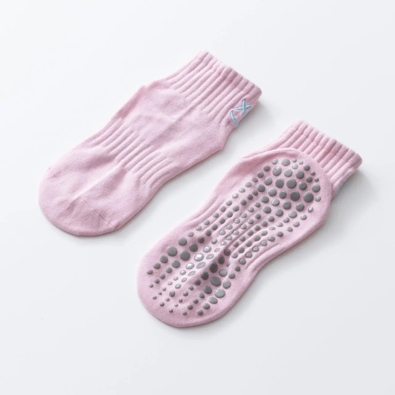 Label Design New Solid Color Simple Non-slip Breathable Yoga Socks Pilates Socks Women Indoor Dance Fitness Gymnastics Training 