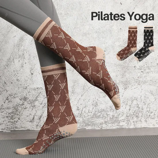 Fashion Double Layer New Hot Sale Cotton Thick Non Slip Anti Slip Grip Pilates Fashion Yoga Socks Custom