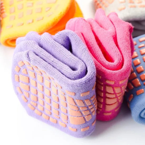 Factory Custom Logo Slipper Non Slip Skid Gripper Trampoline Socks for Adults Women Hospital Socks Yoga Socks Summer Knitted