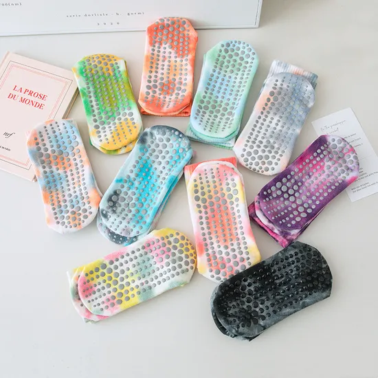 Fashion Hot Sale Custom Embroidery Logo Tie Dyed Anti Slip Resistant Crew Sports Summer Indoor Ladies′ Fitness Dancing Pilates Yoga Socks