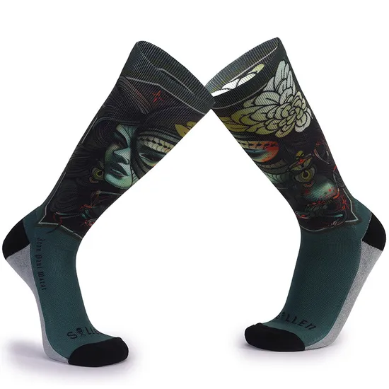 OEM Fashion Custom Logo Anti Slip Cotton Crew Yoga Pilates Grip Socks