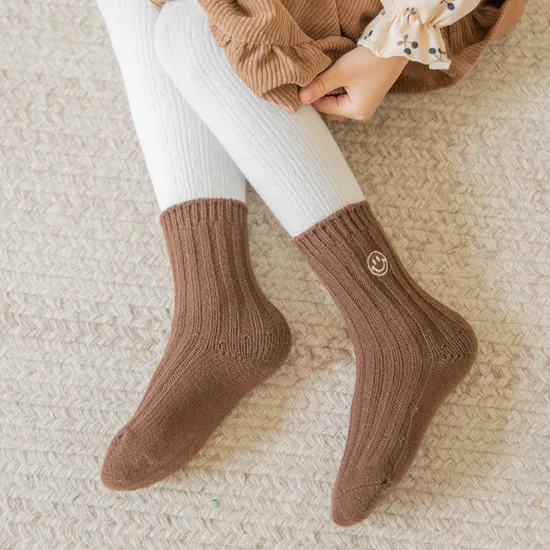 Wholesale Low Price Men Women Adults Kids Cotton Embroidery Logo Custom Logo Sports Socks