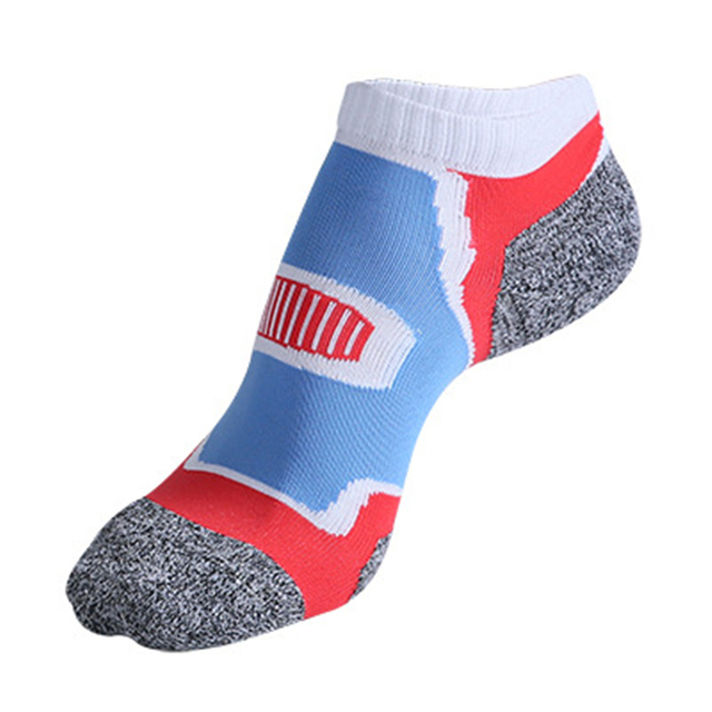 Low price sports socks exporter in usa sock stocklot pair of Made China