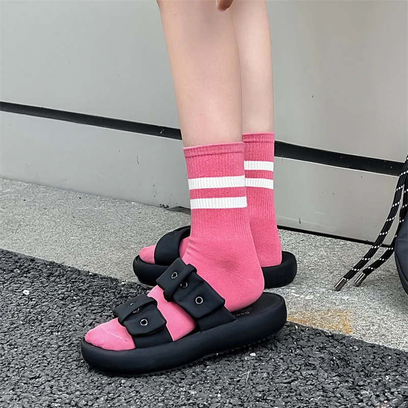 Price Reduction women Socks Fashion Autumn New Novelty Candy Color Sports Crew Socks For Girls Preppy Style Striped Socks 