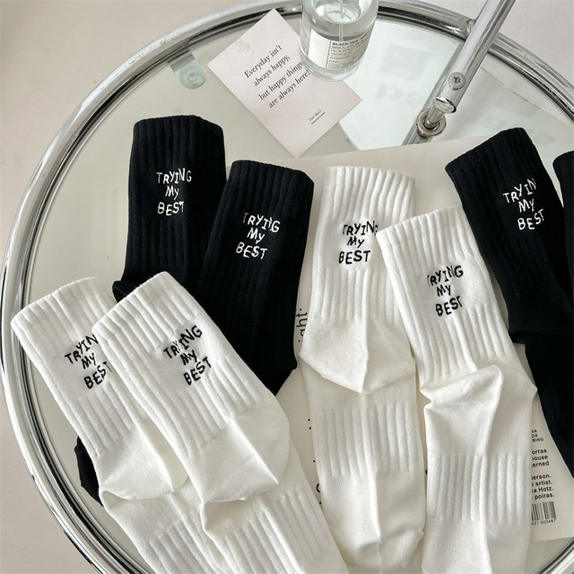 wholesaler women Crew Socks New Spring Summer Style Letter Embroidery Sports Socks women s Breathable Girls White 
