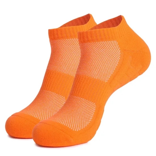 New Fashion Sustainable Basketball Ankle Socks with Customized Logo Crew Football Socks for Man Design Your Logo Socks with High Quality