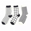 High Quality Classical White Men Women Plaid Crew Socks Wholesale Socks