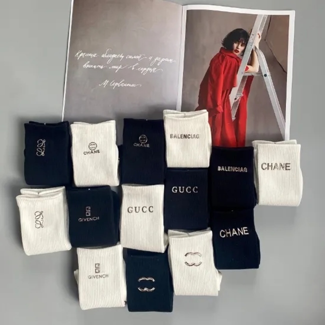 Black White Solid Color Middle Tube Socks Fashion Design Men Women Three-Dimensional Printing Gold/Silver Logo Letter Branded Socks