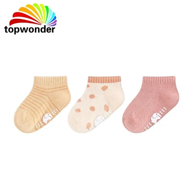 Customize All Sorts of Small Baby Sock, Anti Slip Sock, Baby Cotton Sock, Baby Ankle Sock, Baby Terry Sock in Many Designs, Colors, Sizes and Material