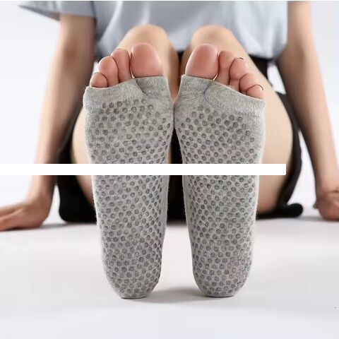 Toeless Non Slip Women Yoga Socks with Grips for Pilates Ballet Barre Dance Barefoot Workout Open Toe Fitness Gym