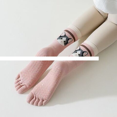 Factory custom yoga socks pet jacquard five finger socks non slip comfortable breathable warm Pilates socks for women