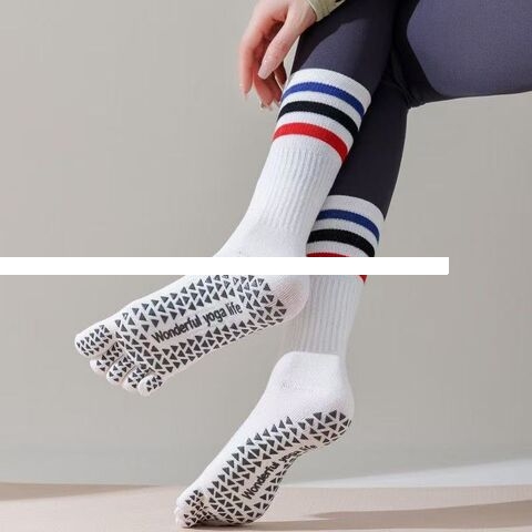 Factory stock long yoga socks non slip breathable high quality cotton dark five finger socks striped Pilates socks women