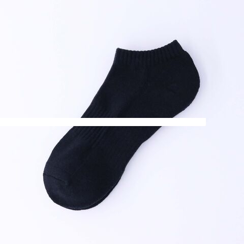 Wholesale pure white black sweat absorbent socks for men custom non slip thickening towel sport socks
