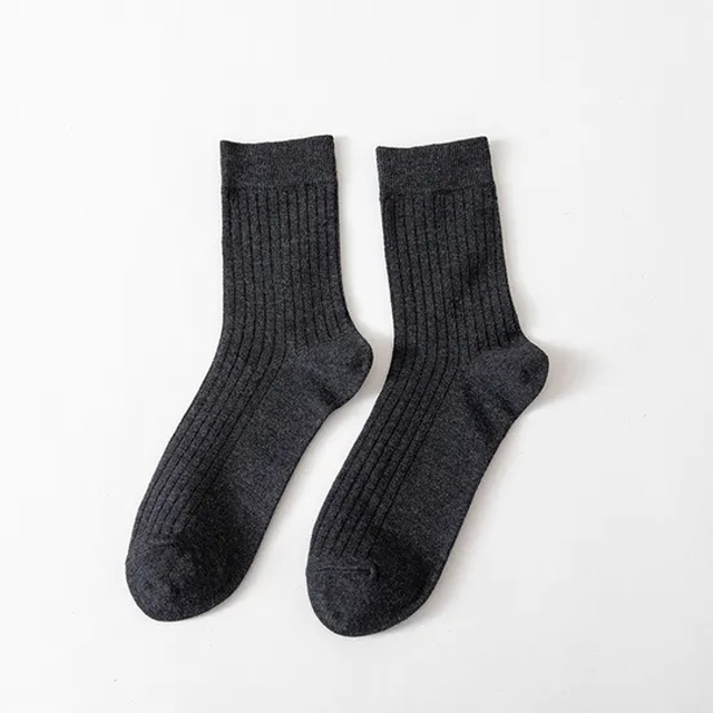 High Quality Classic Business Black and White Solid Color Unisex Crew Socks Custom Logo Men Sport Socks 100% Cotton