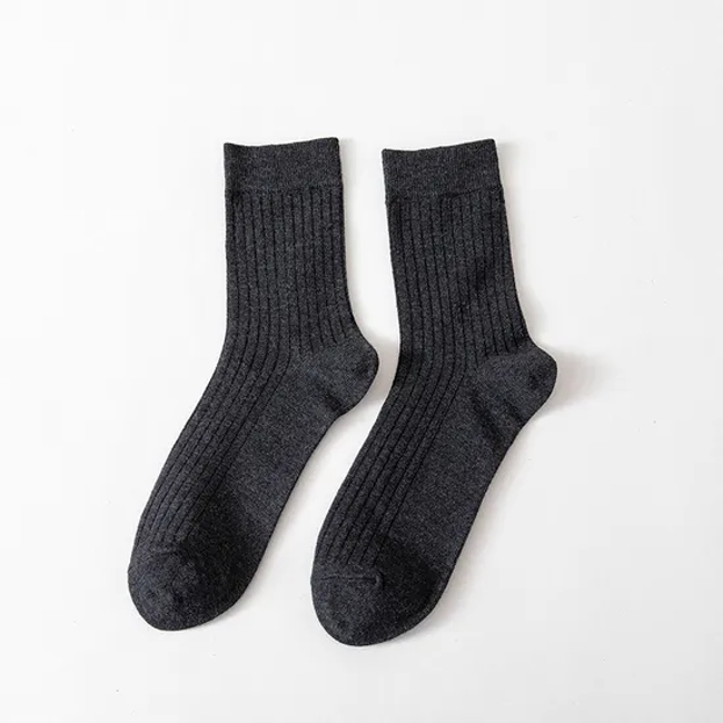 High Quality Classic Business Black and White Solid Color Unisex Crew Socks Custom Logo Men Sport Socks 100% Cotton