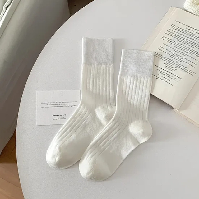 Socks Women′s Letter N Medium Socks Spring Summer Combed Cotton Breathable Thin Simple Outer Long Socks