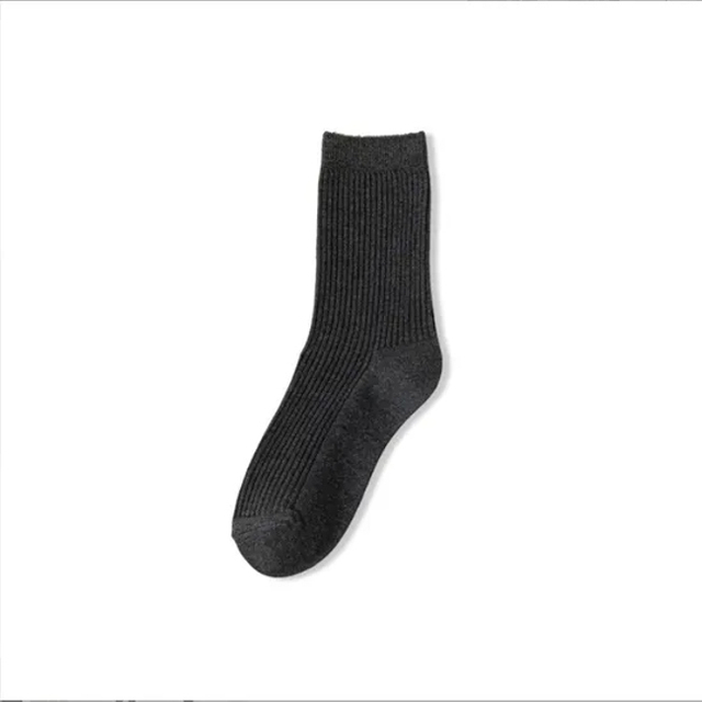 Premium Men′s Solid Color Socks, Odor-Resistant and Ideal for Fall Season