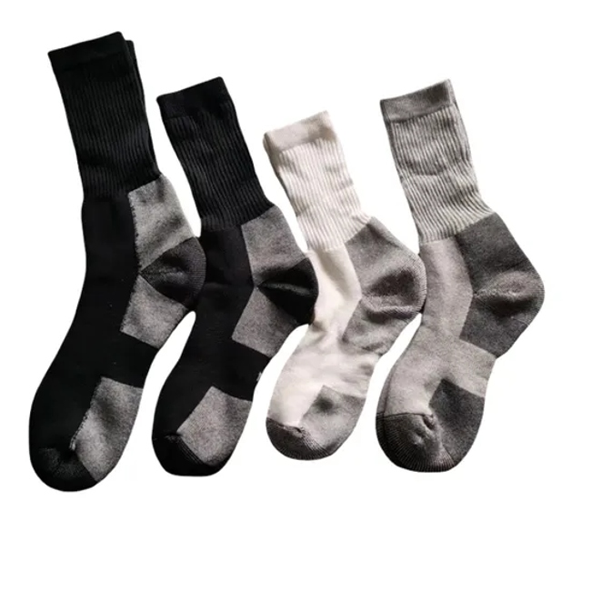 Anti Bacterial Breathable Skin-Friendly Men′s Fashion Cotton Ankle Crew Running Jogging Sports Terry Cushion Sock