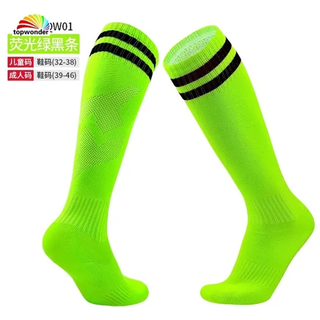 Customize and Wholesale Dry-Fit Cushion Bottom Basketball Football Sports Sock with Good Sweat Absorbing Function at Low Prices