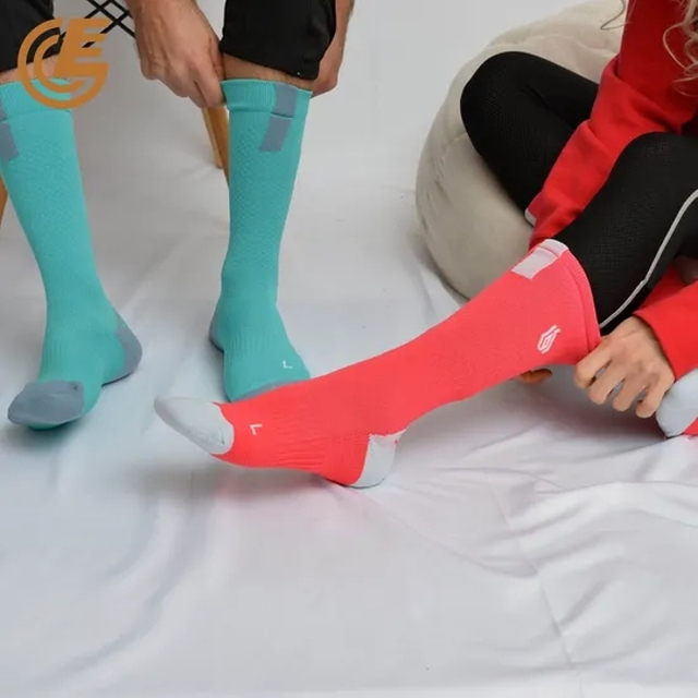 Wholesale Comfortable Grip Stockings Athletic Sports Compression Socks
