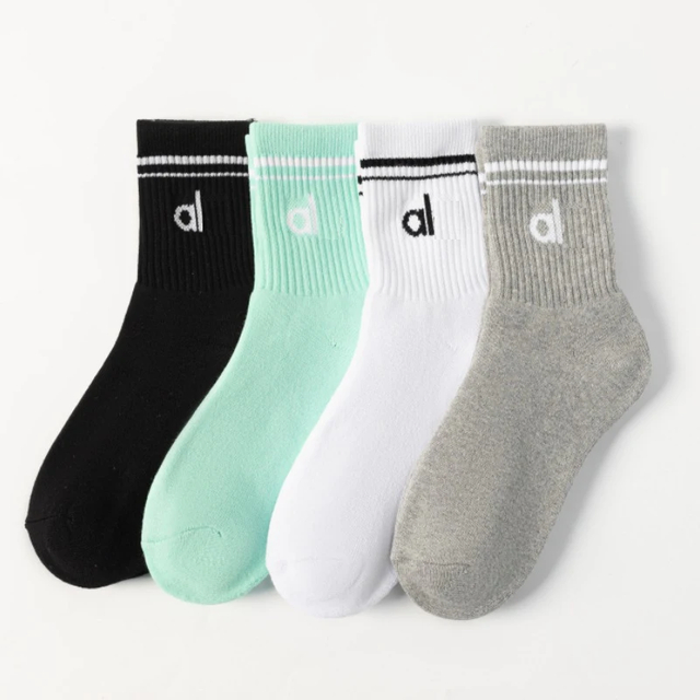 high quality a*Yoga Women Socks Yoga Sports Casual Socks Cotton Sports Socks Seasonal Unisex Black and White Long Tube 