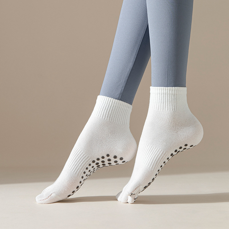 Special Offer Silicone Non-slip Pilates Socks Five Toes Cotton Breathable Dance Sports Socks Professional Solid Color Fitness 