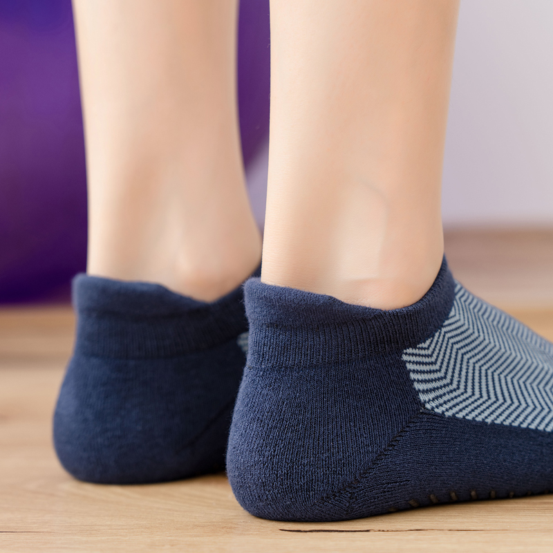 New Product Professional Women Pilates Socks Non Slip Breathable Yoga Socks Ladies Fitness Sports Ballet Dance Sock for Yoga 