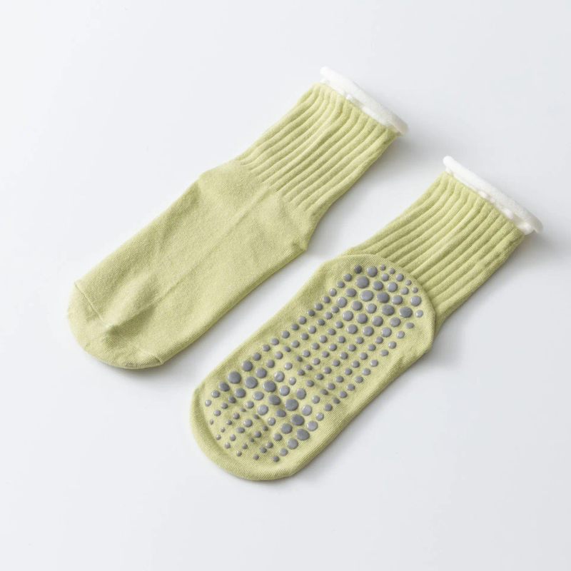 Short Lead Time New Fashion Color-blocked Mid-calf Yoga Socks Pilates Socks Non-slip Sports Socks Indoor Dance Fitness 