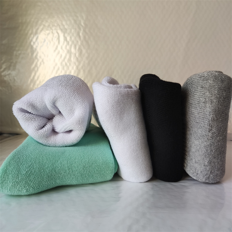 Sample-based Customization Cotton Women's Yoga Sports Sock Medium Long Socks Pilates Fitness Sports Four Seasons High Quality 