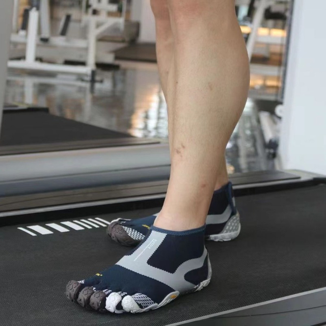 value for money New Trend Casual Five-finger Sport Shoe Best Indoor Yoga Training Fitness Shoe Brand Couple Five-finger Sport 