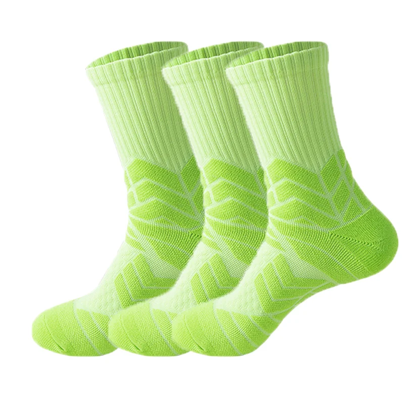 unique items Men Sports Socks Riding Cycling Basketball Running Sport Sock Hiking Ski Man Kids Bicycle Skateboard Slip Winter 