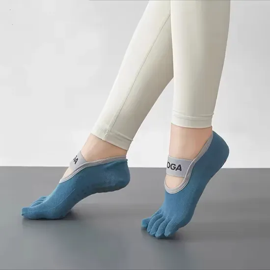 Yoga Ankle Indoor Anti Slip Professional Pilates Socks Custom Logo Yoga Socks Women Crew Non-Slip Socks with Grip