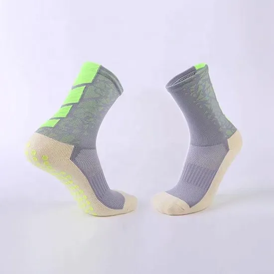 2025 New Fashion Knee High Soccer Socks Anti Slip Mens Socks Custom Logo