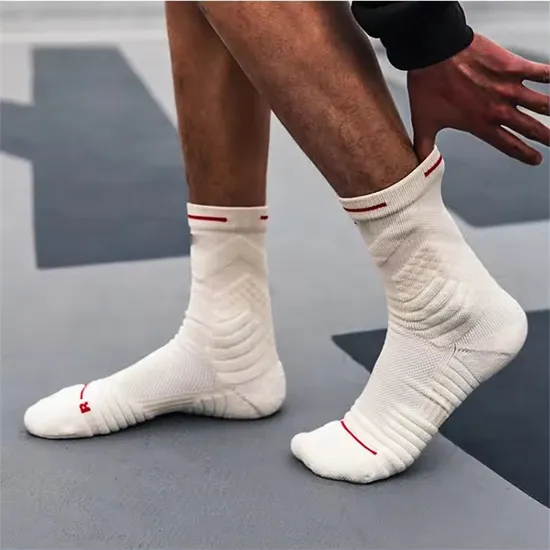 High Quality Spring Fashionable Basketball Sport Men Top Quality Custom Socks