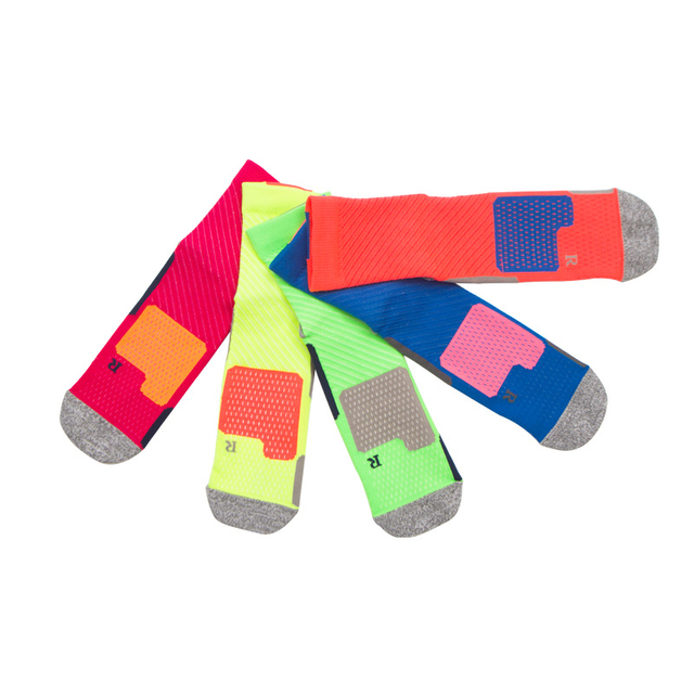 Factory Directly Supply breathable waterproof socks best running for men american football with cheap price