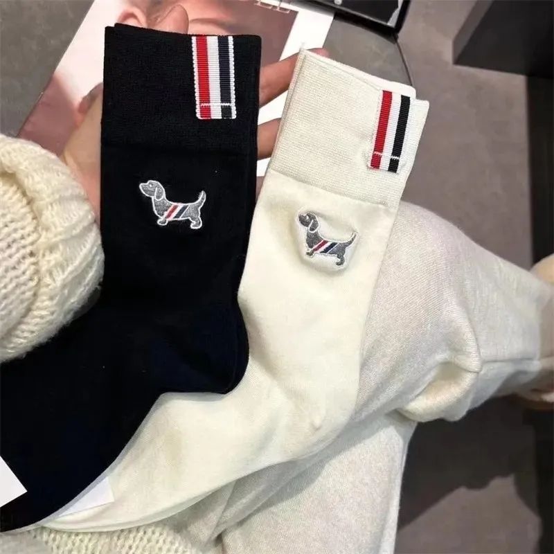 established buyer Simple Embroidered Puppy Mid Tube Socks and women Couple Cotton Cloth Label Socks Autumn Fashion Ins Sports 