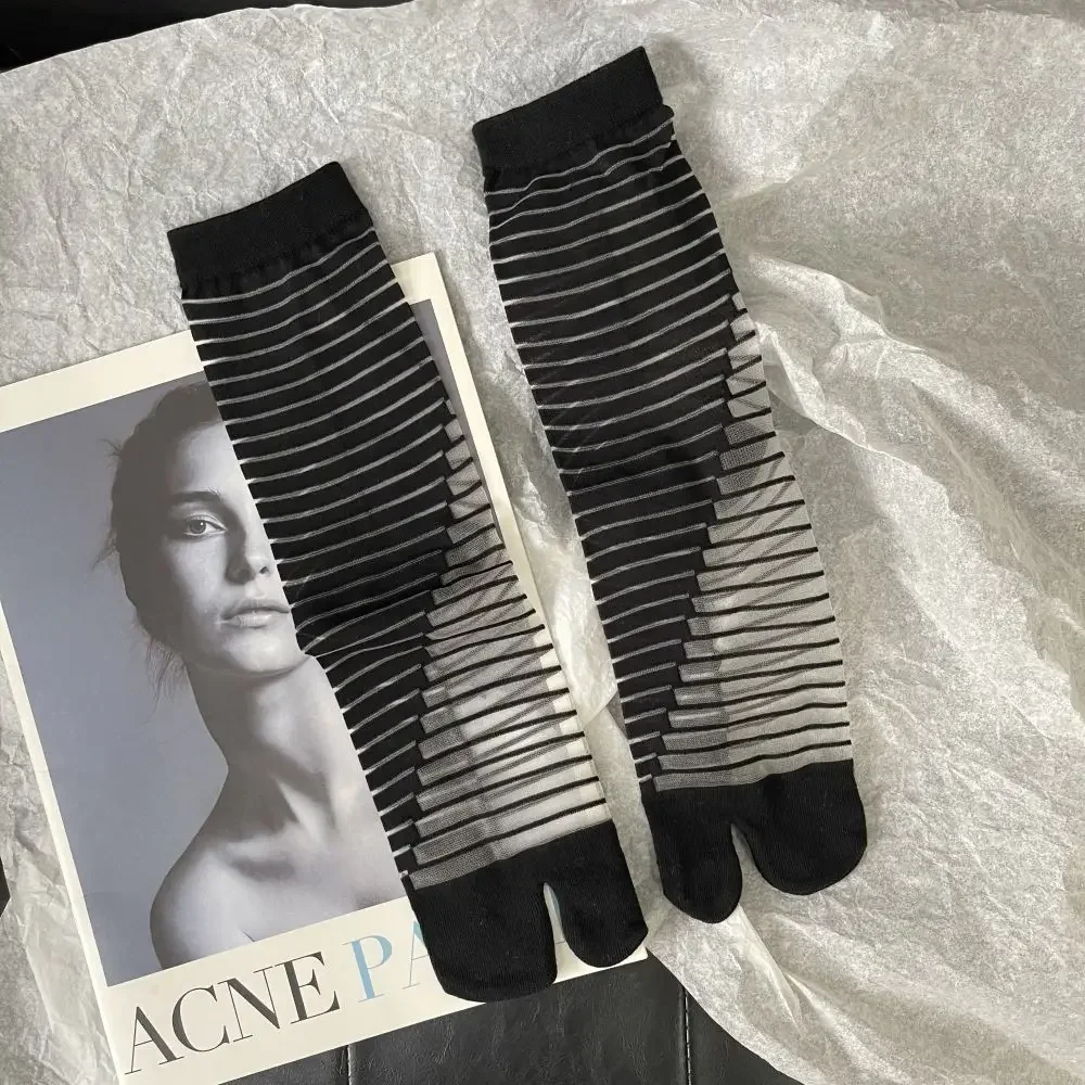 Reasonable Cost Road Green High Socks Sport quality Breathable Professional Brand Bicycle Socks and women Outdoor Racing 