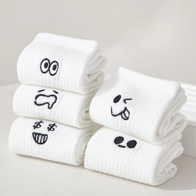 fast delivery New Cool women White Cute Funny Socks Set Cartoon Lady Autumn Winter Female Girl Sport Short Socks For 