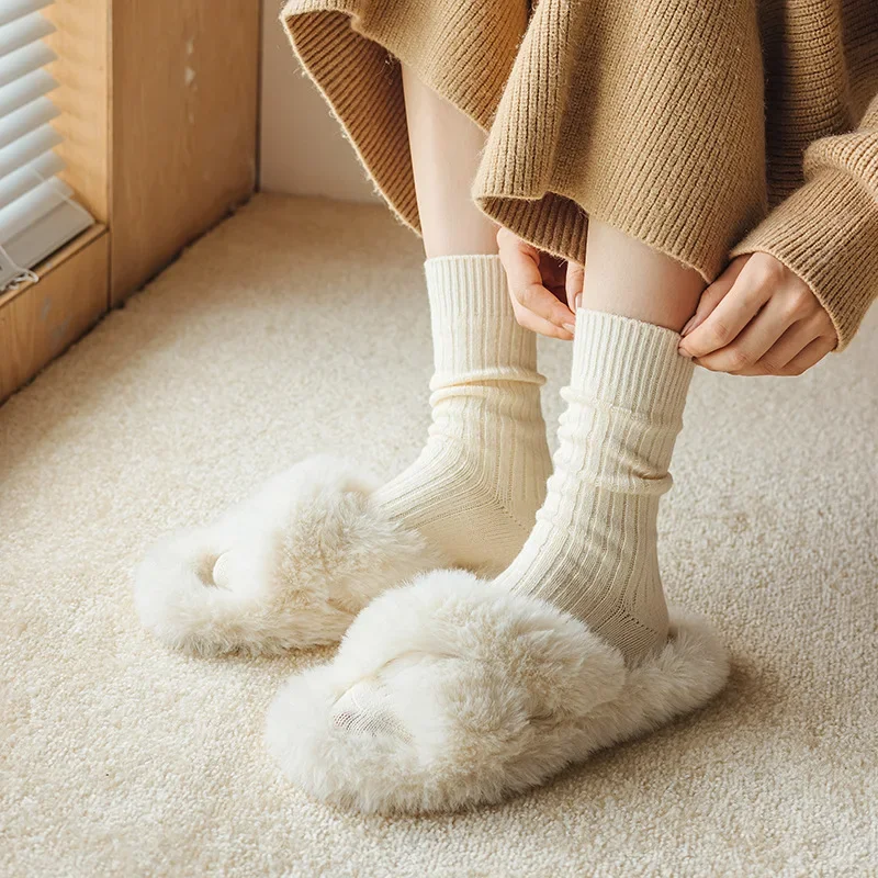Latest Model New women s Socks Korean Style Fashion Casual Striped Socks Warm Autumn Winter Solid Color Simple Retro Crew Socks 