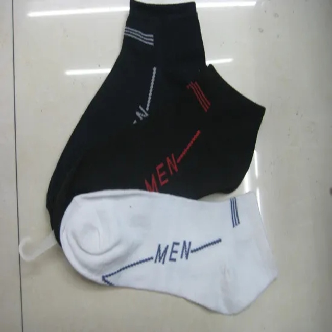 New Nice Designs of Men Socks Football Socks Men Training Stocking MID-Tube Non-Slip Leggings Football Non Slip Grip Crew Cotton Socks