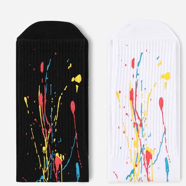 Ins Artistic Style Cotton Sweat-Absorbent Colorful Graffiti Hip-Hop Designer Basketball Team Premium Crew Men′s Sport Socks