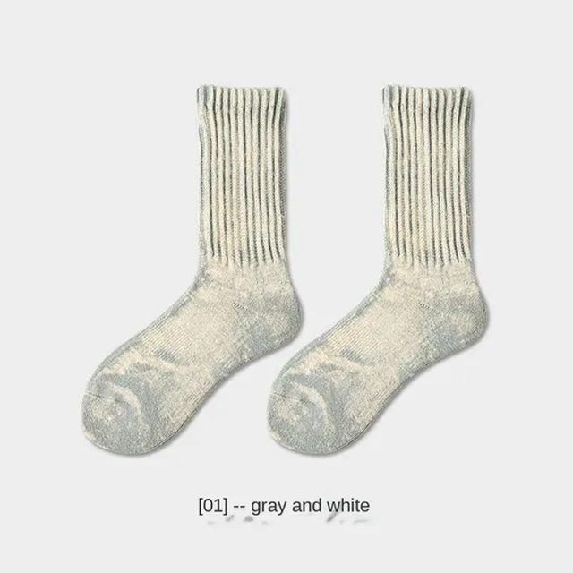 Autumn and Winter Women′s Pile Style MID-Calf Socks Thick Thread Socks Fashion Faded Distressed Terry Cotton Men′s Socks
