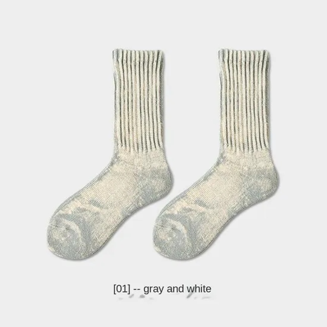 Autumn and Winter Women′s Pile Style MID-Calf Socks Thick Thread Socks Fashion Faded Distressed Terry Cotton Men′s Socks