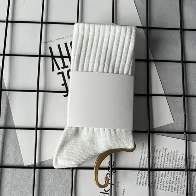 Wholesale High Quality Embroidered Knitted Athletic Quick Dry Streetwear Cotton Men Custom Design Made Crew Socks with Packaging